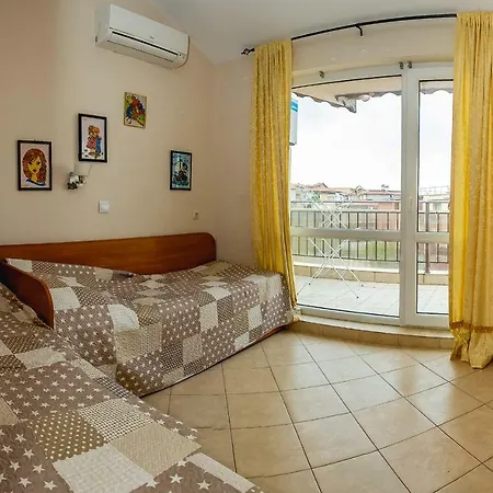 - Izgrev 4 Appartement *